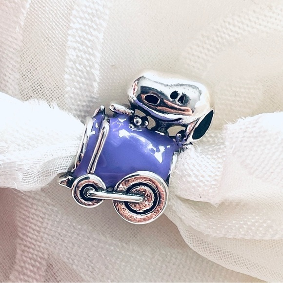 🐾 NWOT Snoopy Charm ✨ - Picture 5 of 12